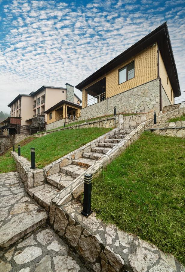 Aurora * Dilijan